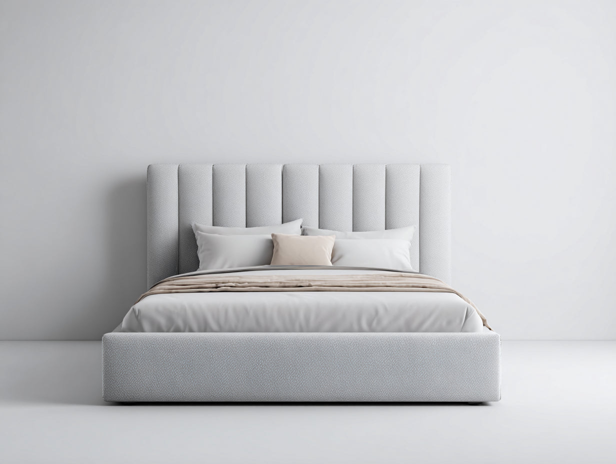 Doppelbett gepolstert aus Holzwerkstoff mit Stoffbezug 215 x 190 x 120 cm - Hellgrau - Hohes Kopfteil mit vertikaler Polsterung für Schlafzimmer
